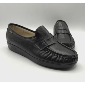 SAS Classic Loafer Women's Size 7 Black Leather Slip On Comfort Shoe NWOB